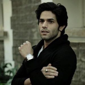 Mrinal Dutt as Akshay